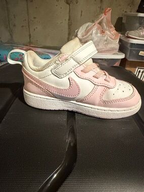 Nike Little Kids' White and Light Pink Velcro Sneaker